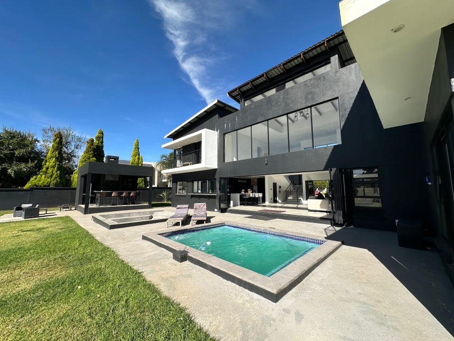 4 Bedroom Property for Sale in The Islands Estates North West
